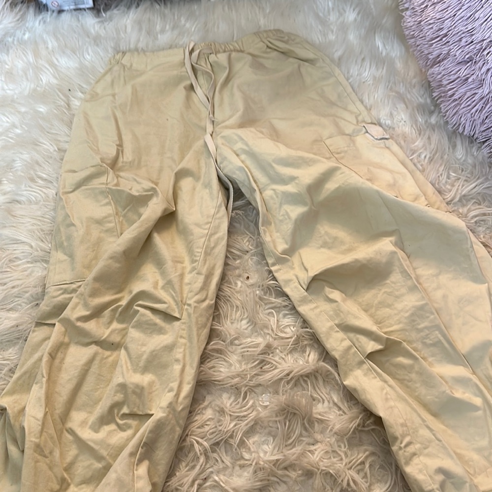 Tan cargos